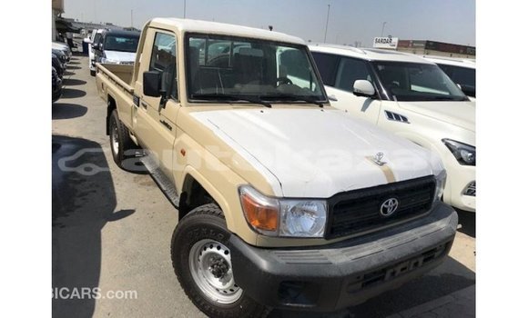 Buy Import Toyota Land Cruiser Beige Car in Import - Dubai in Akmecet Buy Import Toyota Land Cruiser Beige Car in Import - Dubai in Akmecet