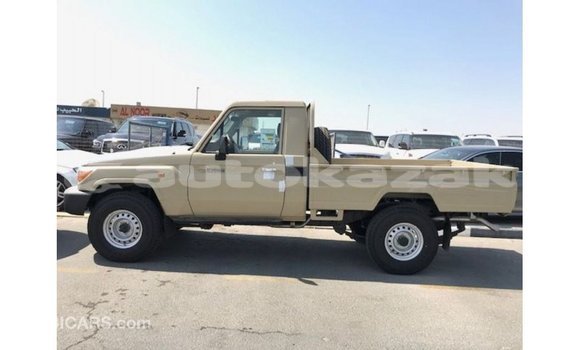 Buy Import Toyota Land Cruiser Beige Car in Import - Dubai in Akmecet Buy Import Toyota Land Cruiser Beige Car in Import - Dubai in Akmecet