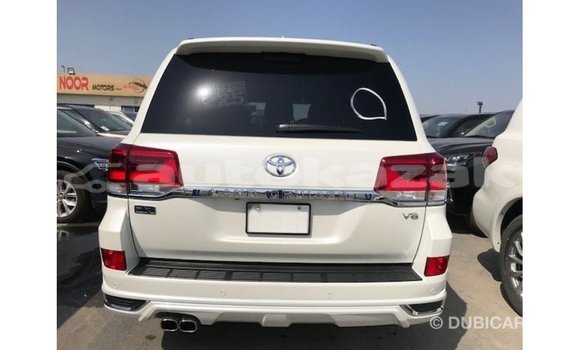 Buy Import Toyota Land Cruiser White Car in Import - Dubai in Akmecet Buy Import Toyota Land Cruiser White Car in Import - Dubai in Akmecet
