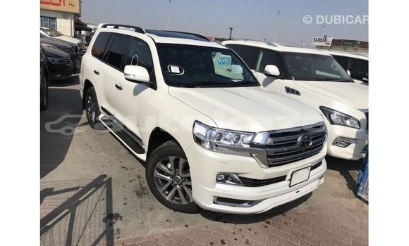 Buy Import Toyota Land Cruiser White Car in Import - Dubai in Akmecet Buy Import Toyota Land Cruiser White Car in Import - Dubai in Akmecet