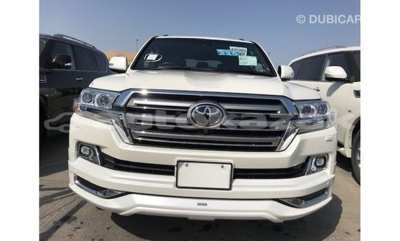 Buy Import Toyota Land Cruiser White Car in Import - Dubai in Akmecet Buy Import Toyota Land Cruiser White Car in Import - Dubai in Akmecet