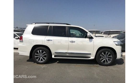 Buy Import Toyota Land Cruiser White Car in Import - Dubai in Akmecet Buy Import Toyota Land Cruiser White Car in Import - Dubai in Akmecet