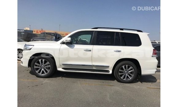 Buy Import Toyota Land Cruiser White Car in Import - Dubai in Akmecet Buy Import Toyota Land Cruiser White Car in Import - Dubai in Akmecet