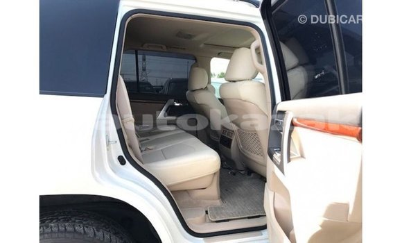 Buy Import Toyota Land Cruiser White Car in Import - Dubai in Akmecet Buy Import Toyota Land Cruiser White Car in Import - Dubai in Akmecet