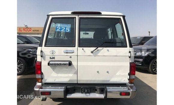 Buy Import Toyota Land Cruiser White Car in Import - Dubai in Akmecet Buy Import Toyota Land Cruiser White Car in Import - Dubai in Akmecet