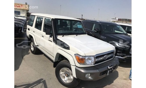 Buy Import Toyota Land Cruiser White Car in Import - Dubai in Akmecet Buy Import Toyota Land Cruiser White Car in Import - Dubai in Akmecet