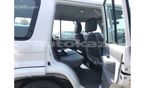 Buy Import Toyota Land Cruiser White Car in Import - Dubai in Akmecet Buy Import Toyota Land Cruiser White Car in Import - Dubai in Akmecet