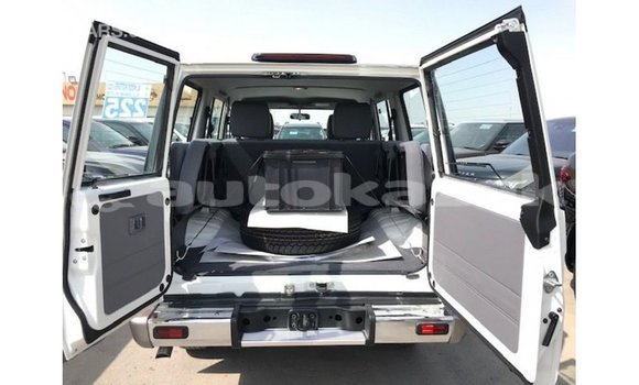 Buy Import Toyota Land Cruiser White Car in Import - Dubai in Akmecet Buy Import Toyota Land Cruiser White Car in Import - Dubai in Akmecet