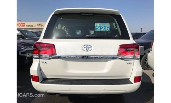 Buy Import Toyota Land Cruiser White Car in Import - Dubai in Akmecet Buy Import Toyota Land Cruiser White Car in Import - Dubai in Akmecet