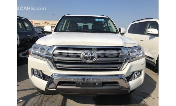 Buy Import Toyota Land Cruiser White Car in Import - Dubai in Akmecet Buy Import Toyota Land Cruiser White Car in Import - Dubai in Akmecet