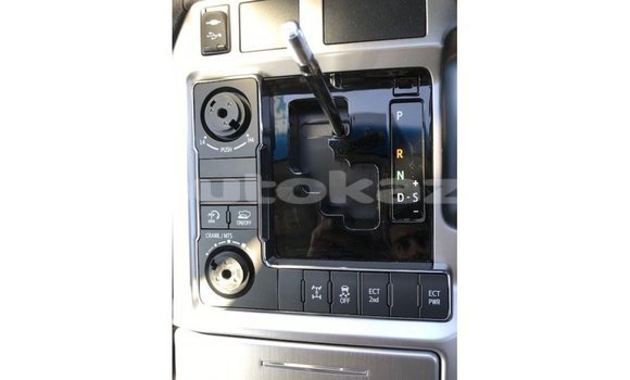 Buy Import Toyota Land Cruiser White Car in Import - Dubai in Akmecet Buy Import Toyota Land Cruiser White Car in Import - Dubai in Akmecet