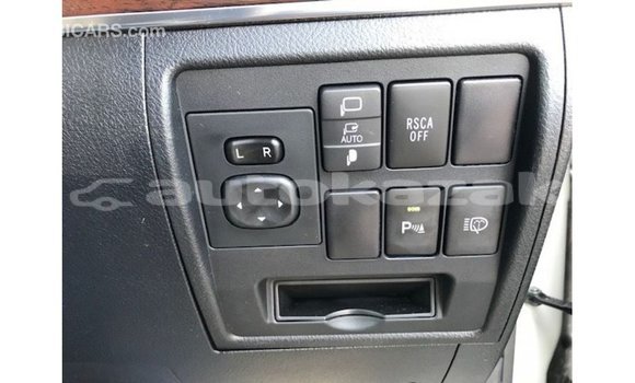 Buy Import Toyota Land Cruiser White Car in Import - Dubai in Akmecet Buy Import Toyota Land Cruiser White Car in Import - Dubai in Akmecet