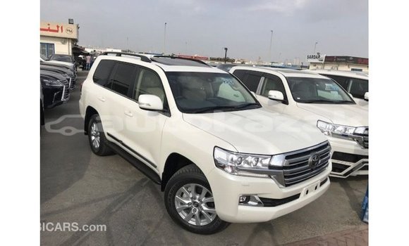 Buy Import Toyota Land Cruiser White Car in Import - Dubai in Akmecet Buy Import Toyota Land Cruiser White Car in Import - Dubai in Akmecet