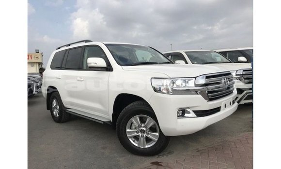 Buy Import Toyota Land Cruiser White Car in Import - Dubai in Akmecet Buy Import Toyota Land Cruiser White Car in Import - Dubai in Akmecet