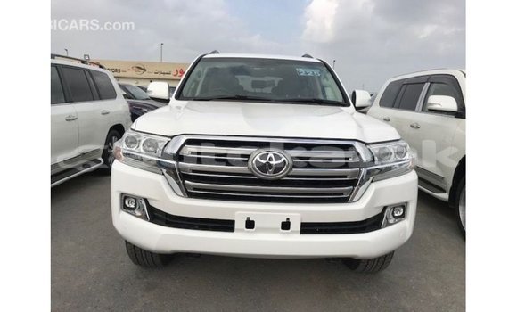 Buy Import Toyota Land Cruiser White Car in Import - Dubai in Akmecet Buy Import Toyota Land Cruiser White Car in Import - Dubai in Akmecet