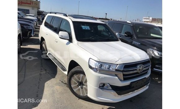 Buy Import Toyota Land Cruiser White Car in Import - Dubai in Akmecet Buy Import Toyota Land Cruiser White Car in Import - Dubai in Akmecet