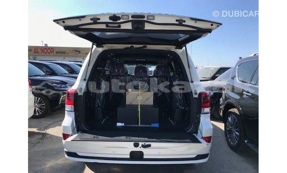Buy Import Toyota Land Cruiser White Car in Import - Dubai in Akmecet Buy Import Toyota Land Cruiser White Car in Import - Dubai in Akmecet