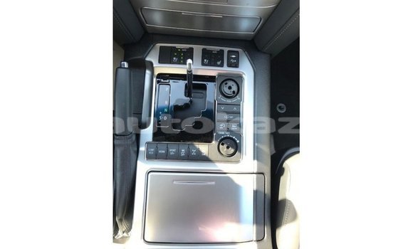 Buy Import Toyota Land Cruiser White Car in Import - Dubai in Akmecet Buy Import Toyota Land Cruiser White Car in Import - Dubai in Akmecet