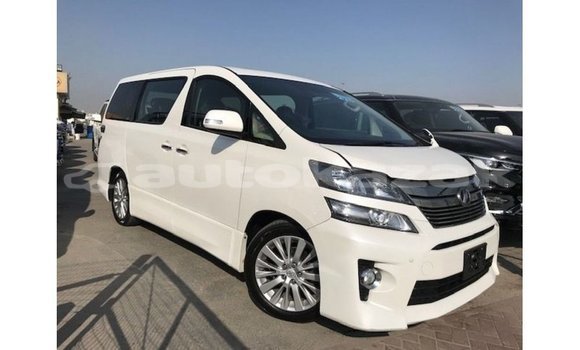 Buy Import Toyota Vellfire White Car in Import - Dubai in Akmecet Buy Import Toyota Vellfire White Car in Import - Dubai in Akmecet