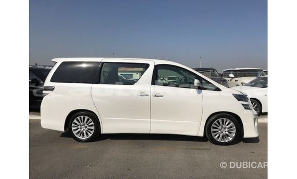 Buy Import Toyota Vellfire White Car in Import - Dubai in Akmecet Buy Import Toyota Vellfire White Car in Import - Dubai in Akmecet