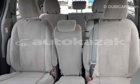 Buy Import Toyota Sienna White Car in Import - Dubai in Akmecet Buy Import Toyota Sienna White Car in Import - Dubai in Akmecet