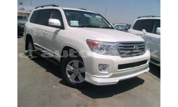 Buy Import Toyota Land Cruiser White Car in Import - Dubai in Akmecet Buy Import Toyota Land Cruiser White Car in Import - Dubai in Akmecet