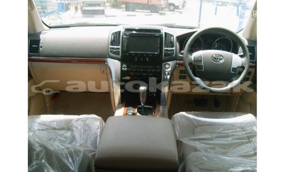 Buy Import Toyota Land Cruiser White Car in Import - Dubai in Akmecet Buy Import Toyota Land Cruiser White Car in Import - Dubai in Akmecet