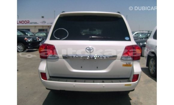 Buy Import Toyota Land Cruiser White Car in Import - Dubai in Akmecet Buy Import Toyota Land Cruiser White Car in Import - Dubai in Akmecet
