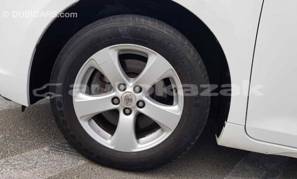 Buy Import Toyota Sienna White Car in Import - Dubai in Akmecet Buy Import Toyota Sienna White Car in Import - Dubai in Akmecet