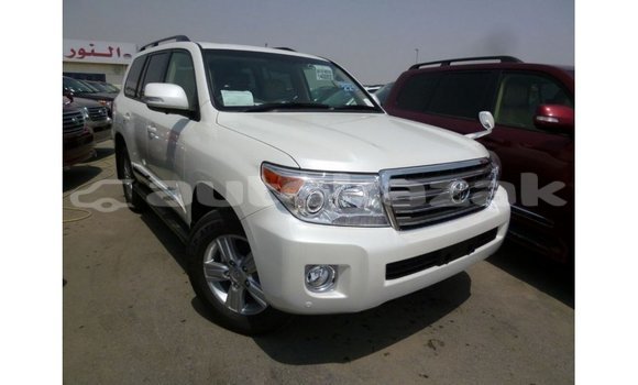 Buy Import Toyota Land Cruiser White Car in Import - Dubai in Akmecet Buy Import Toyota Land Cruiser White Car in Import - Dubai in Akmecet