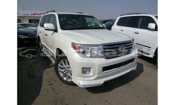 Buy Import Toyota Land Cruiser White Car in Import - Dubai in Akmecet Buy Import Toyota Land Cruiser White Car in Import - Dubai in Akmecet