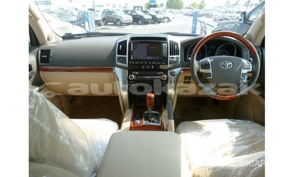 Buy Import Toyota Land Cruiser White Car in Import - Dubai in Akmecet Buy Import Toyota Land Cruiser White Car in Import - Dubai in Akmecet