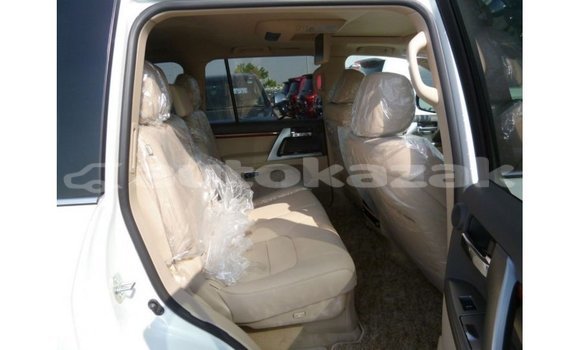 Buy Import Toyota Land Cruiser White Car in Import - Dubai in Akmecet Buy Import Toyota Land Cruiser White Car in Import - Dubai in Akmecet