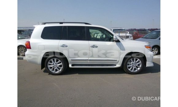 Buy Import Toyota Land Cruiser White Car in Import - Dubai in Akmecet Buy Import Toyota Land Cruiser White Car in Import - Dubai in Akmecet