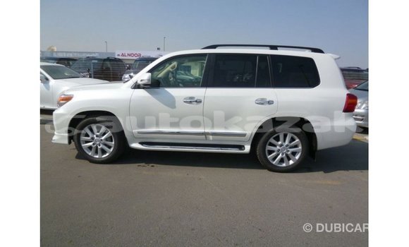 Buy Import Toyota Land Cruiser White Car in Import - Dubai in Akmecet Buy Import Toyota Land Cruiser White Car in Import - Dubai in Akmecet