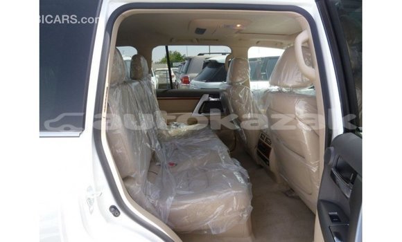 Buy Import Toyota Land Cruiser White Car in Import - Dubai in Akmecet Buy Import Toyota Land Cruiser White Car in Import - Dubai in Akmecet