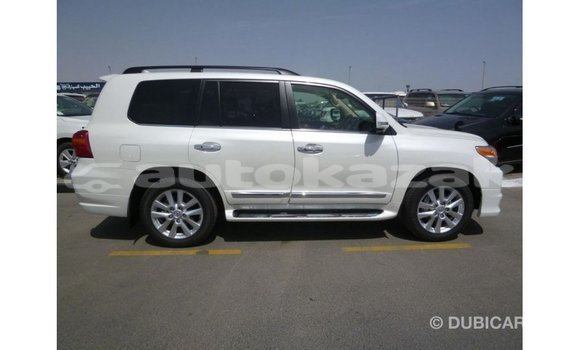 Buy Import Toyota Land Cruiser White Car in Import - Dubai in Akmecet Buy Import Toyota Land Cruiser White Car in Import - Dubai in Akmecet