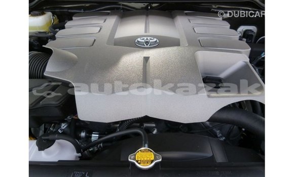 Buy Import Toyota Land Cruiser White Car in Import - Dubai in Akmecet Buy Import Toyota Land Cruiser White Car in Import - Dubai in Akmecet
