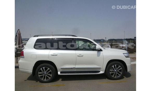 Buy Import Toyota Land Cruiser White Car in Import - Dubai in Akmecet Buy Import Toyota Land Cruiser White Car in Import - Dubai in Akmecet