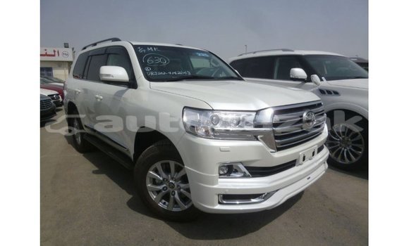 Buy Import Toyota Land Cruiser White Car in Import - Dubai in Akmecet Buy Import Toyota Land Cruiser White Car in Import - Dubai in Akmecet