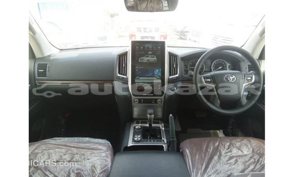 Buy Import Toyota Land Cruiser White Car in Import - Dubai in Akmecet Buy Import Toyota Land Cruiser White Car in Import - Dubai in Akmecet