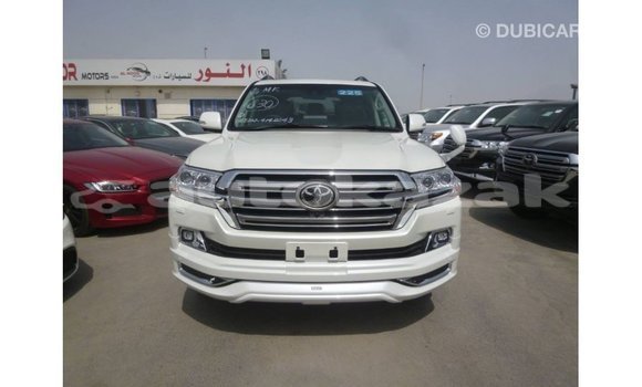 Buy Import Toyota Land Cruiser White Car in Import - Dubai in Akmecet Buy Import Toyota Land Cruiser White Car in Import - Dubai in Akmecet