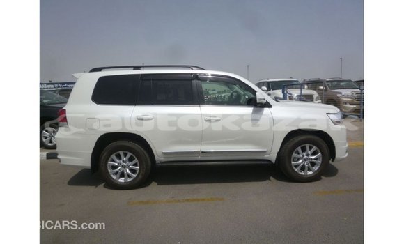 Buy Import Toyota Land Cruiser White Car in Import - Dubai in Akmecet Buy Import Toyota Land Cruiser White Car in Import - Dubai in Akmecet