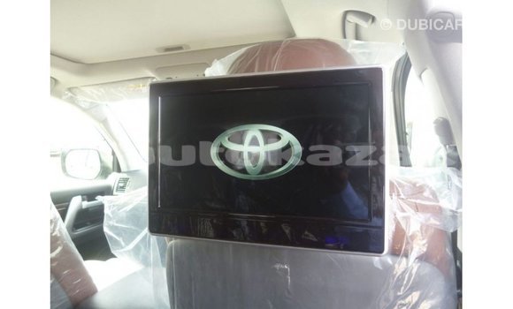 Buy Import Toyota Land Cruiser White Car in Import - Dubai in Akmecet Buy Import Toyota Land Cruiser White Car in Import - Dubai in Akmecet