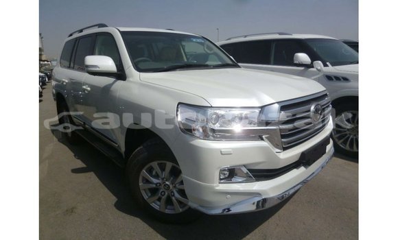 Buy Import Toyota Land Cruiser White Car in Import - Dubai in Akmecet Buy Import Toyota Land Cruiser White Car in Import - Dubai in Akmecet