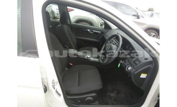 Buy Import Mercedes-Benz 200 White Car in Import - Dubai in Akmecet Buy Import Mercedes-Benz 200 White Car in Import - Dubai in Akmecet