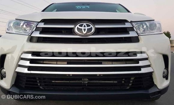 Buy Import Toyota Highlander White Car in Import - Dubai in Akmecet Buy Import Toyota Highlander White Car in Import - Dubai in Akmecet