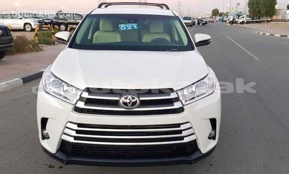 Buy Import Toyota Highlander White Car in Import - Dubai in Akmecet Buy Import Toyota Highlander White Car in Import - Dubai in Akmecet