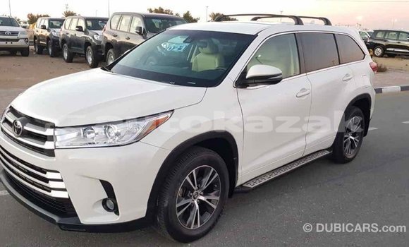Buy Import Toyota Highlander White Car in Import - Dubai in Akmecet Buy Import Toyota Highlander White Car in Import - Dubai in Akmecet