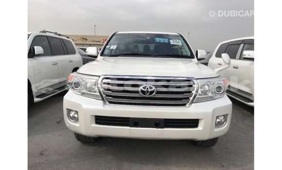 Buy Import Toyota Land Cruiser White Car in Import - Dubai in Akmecet Buy Import Toyota Land Cruiser White Car in Import - Dubai in Akmecet